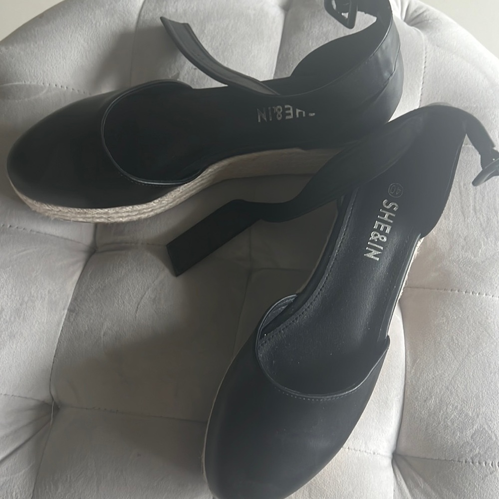 Brand new black espadrille shoes platform 4 in
